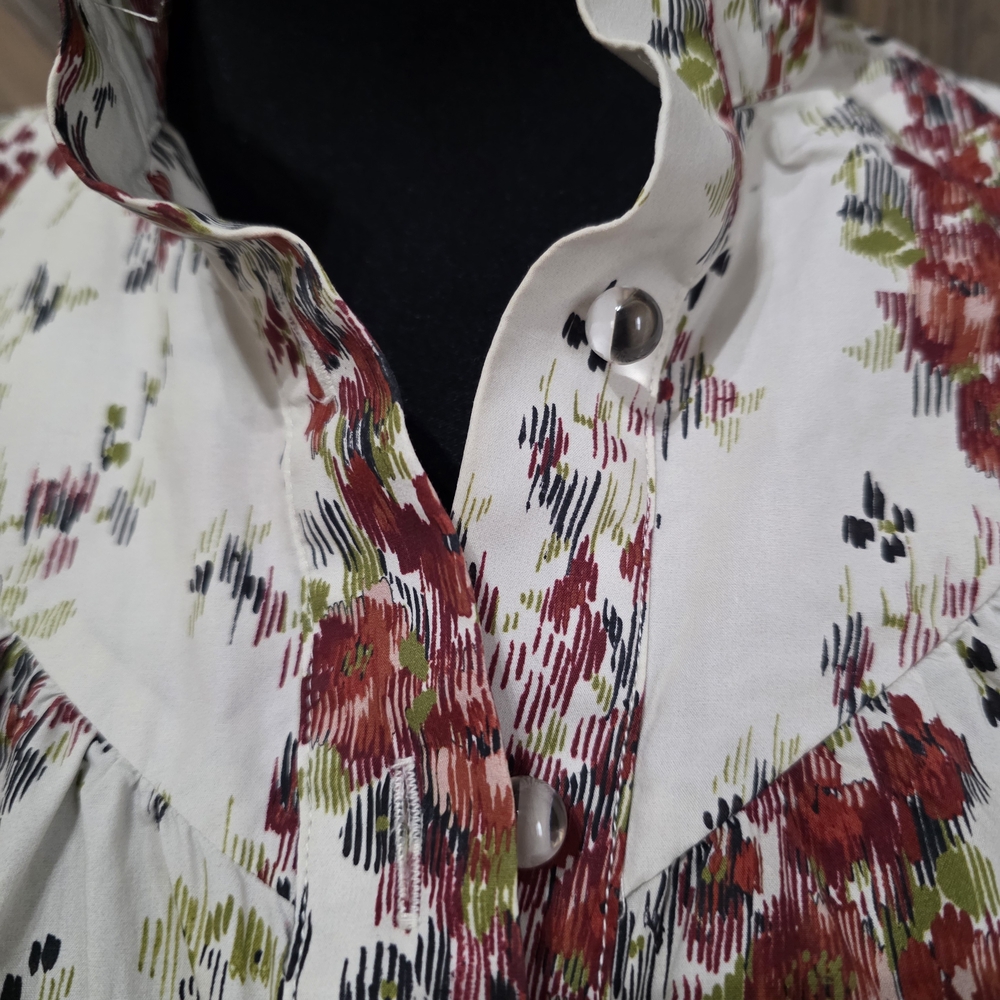 Tuckernuck Multicolor Floral Blouse - Picture 3 of 8